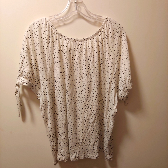NWT Style & Co Polka Dot Blouse - Picture 3 of 3